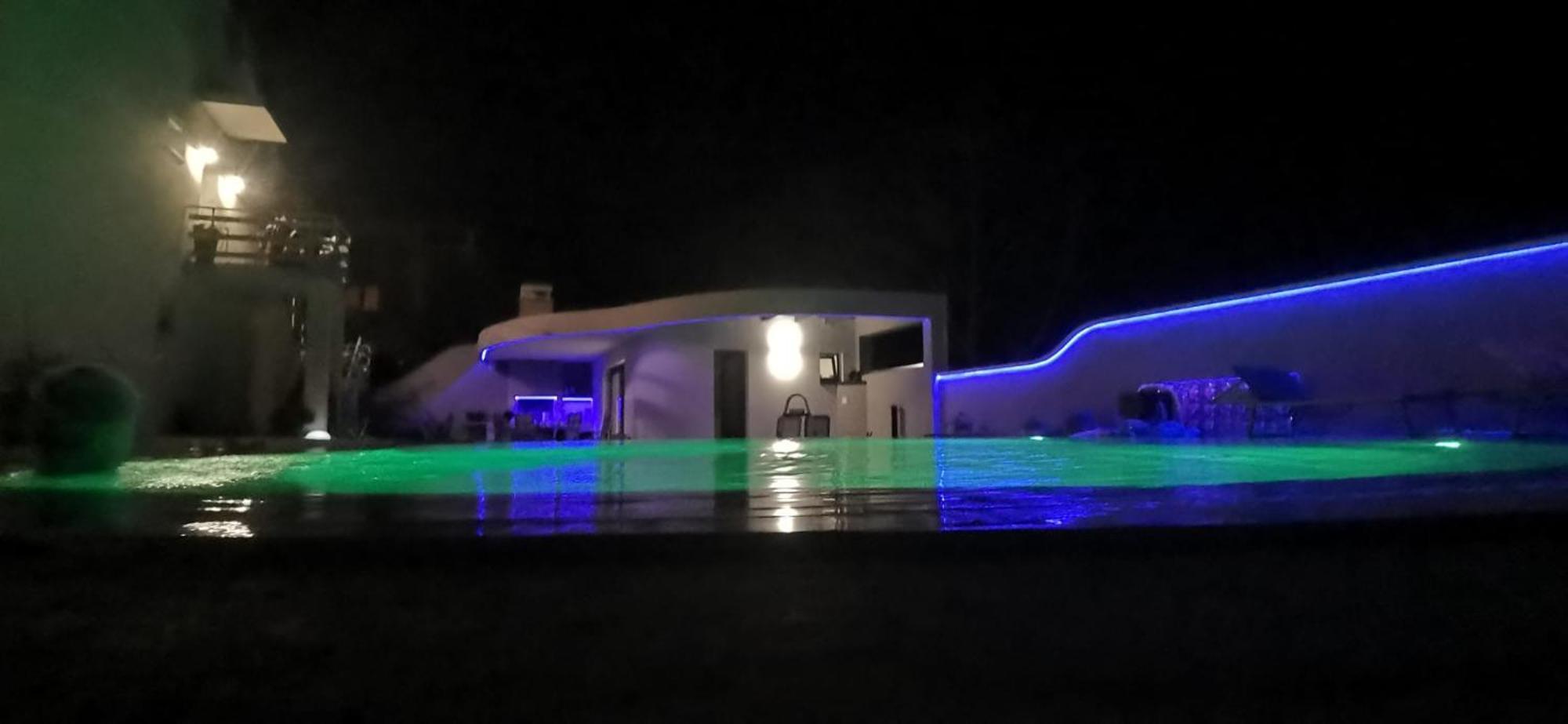 Villa Elke Maria With Overflow Pool And Hydromassage Novigrad  Exterior photo